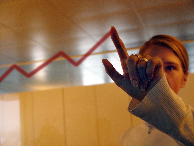 No pay rise for many Singaporeans last year, says Hays Asia Salary Guide