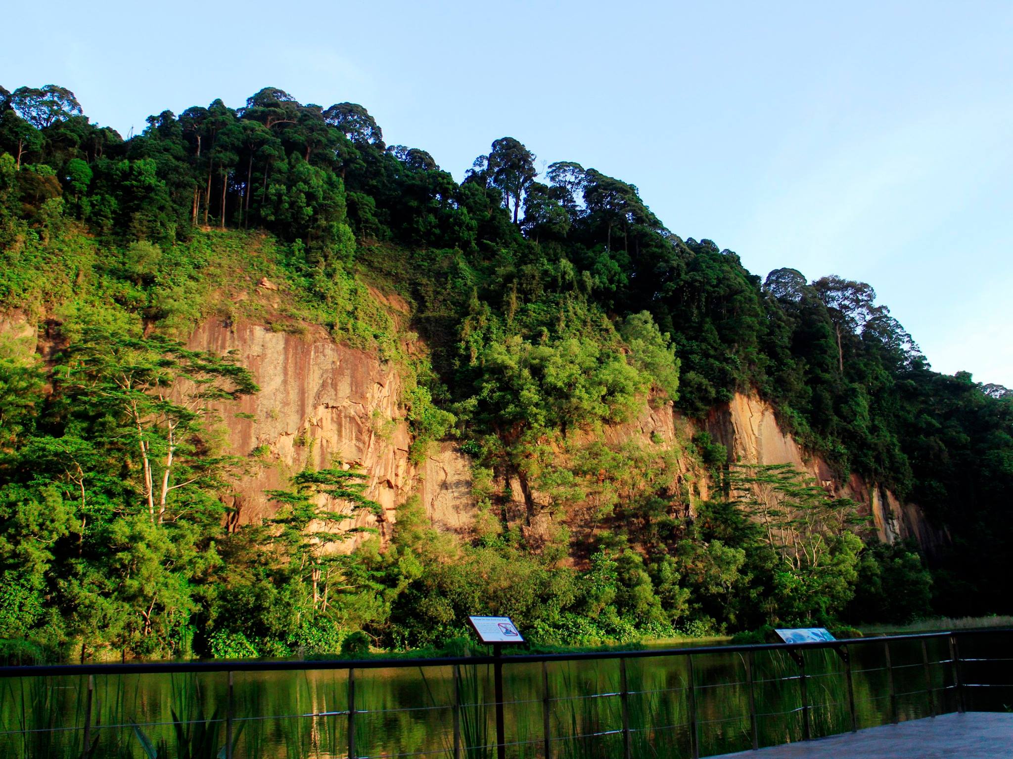 hiking trails singapore