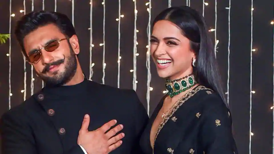 ‘relax-karo-baby’:-ranveer-singh’s-instagram-live-rap-gave-deepika-padukone-a-headache