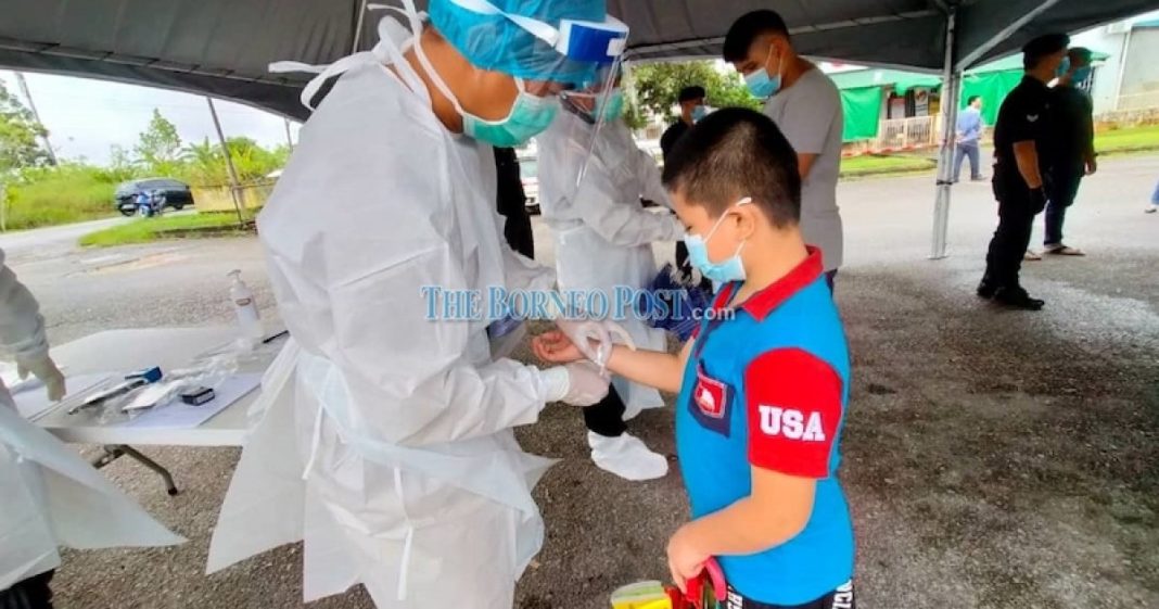 white-wristband,-14-day-home-quarantine-for-sibujaya-residents-after-covid-screening,-says-sibu-health-office