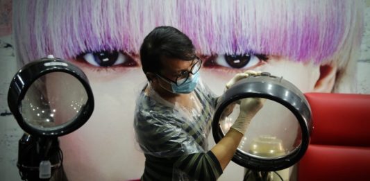 reopening-hair-salons-in-mco-2.0:-with-only-haircuts-allowed,-disquiet-dogs-operators