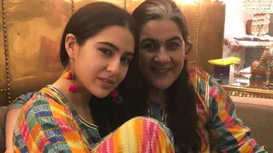 when-sara-ali-khan-said-she-wants-to-stay-with-amrita-singh-for-‘rest-of-my-life’,-even-after-marriage