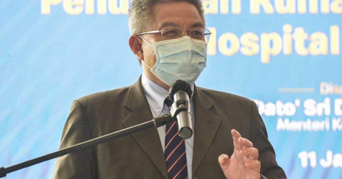 report:-three-day-quarantine-for-economy’s-sake,-with-businessmen,-the-public-likely-next,-says-health-minister