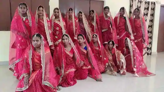 15-former-maoist-couples-marry-on-valentine’s-day-in-chhattisgarh’s-dantewada
