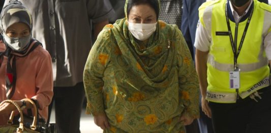 najib-to-‘support’-rosmah-tomorrow-when-judge-decides-if-she-has-to-enter-defence-in-bribes-for-project-trial