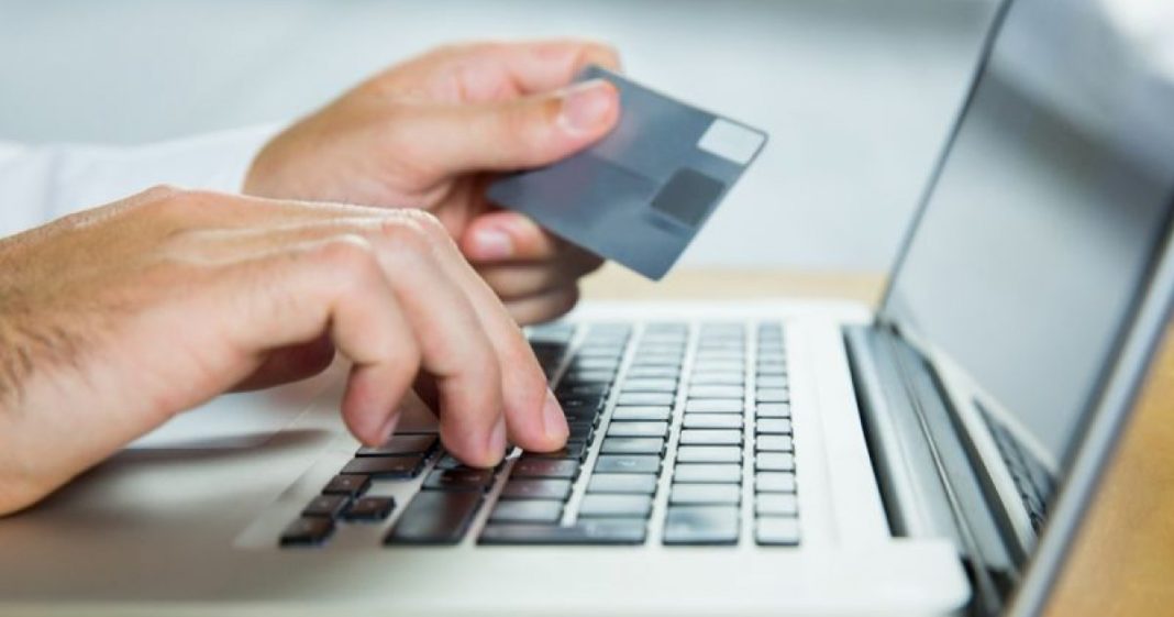 malaysians-risk-being-left-behind-if-digital-economy-not-fully-embraced,-say-experts