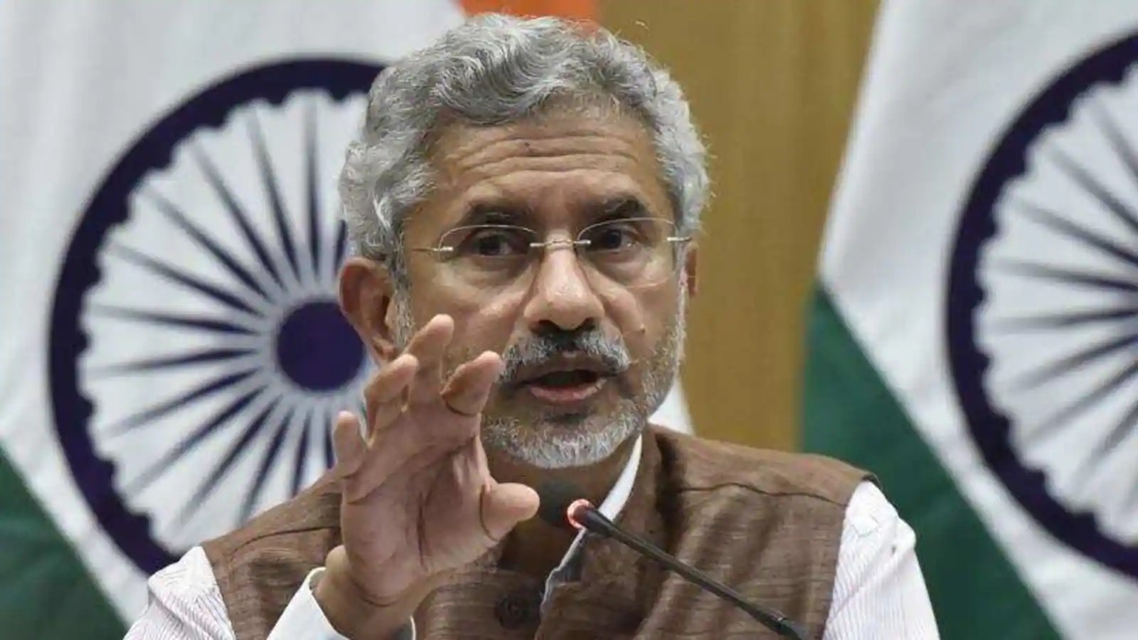‘peace-on-lac-must-to-mend-ties’:-jaishankar-tells-chinese-counterpart