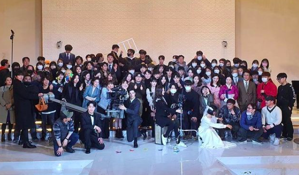 True Beauty’s Production Staff Apologizes For Taking Group Photo Without Masks - Details Inside