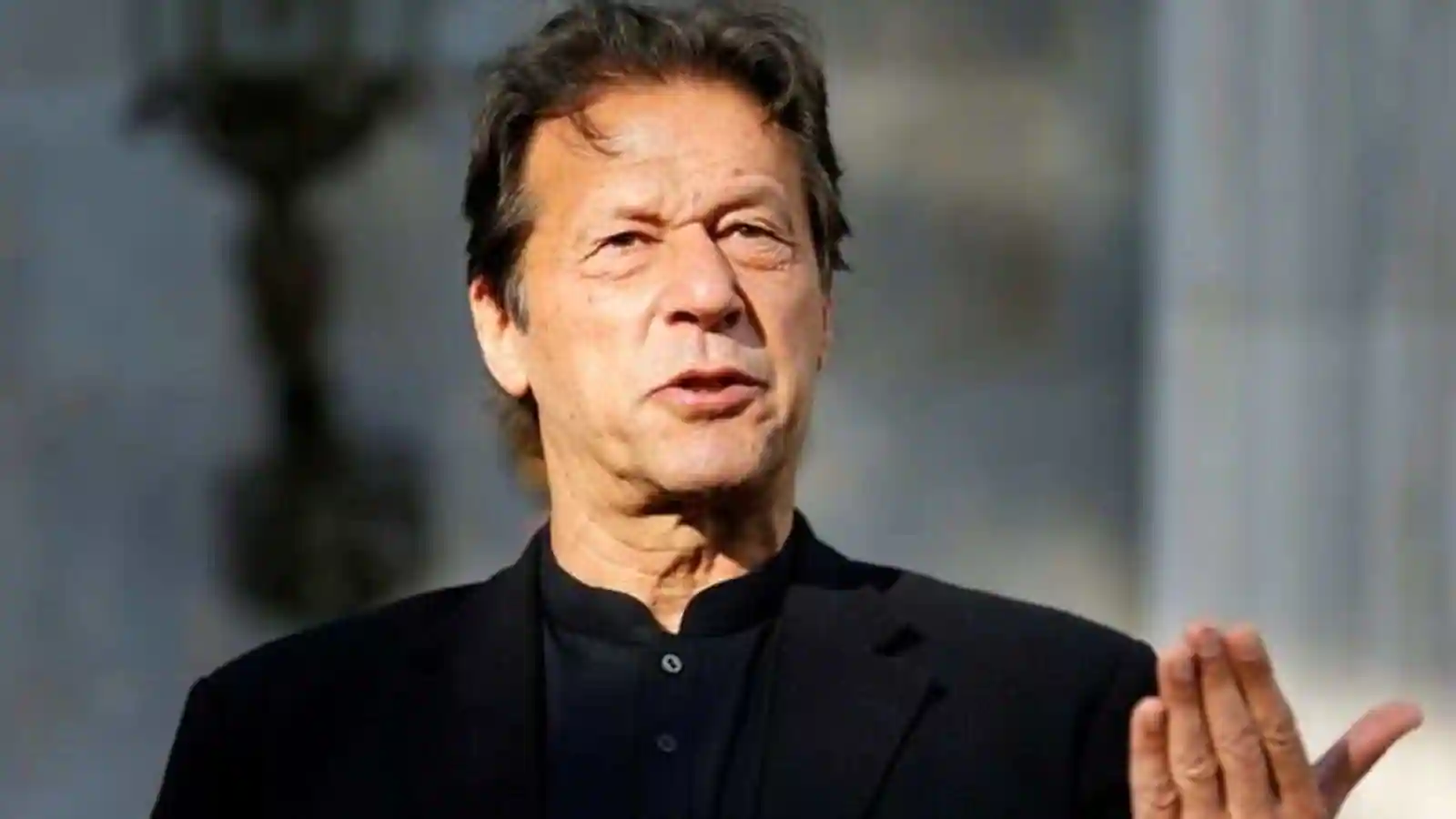 ready-to-sit-in-opposition,-says-imran-khan-ahead-of-crucial-trust-vote