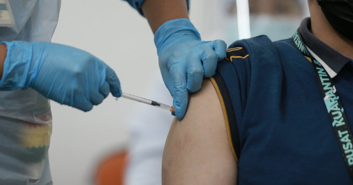 covid-19-vaccine-given-to-nearly-13,000-in-sarawak-so-far