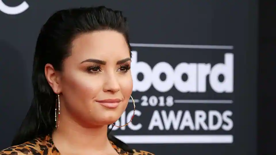 saved-my-life:-demi-lovato-on-why-she-abused-drugs-during-mental-health-struggle