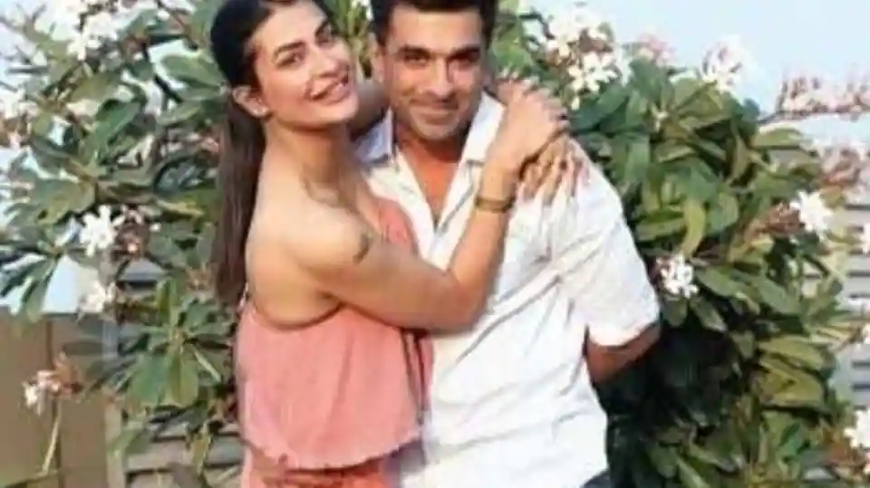 did-eijaz-khan-quit-bigg-boss-14-for-pavitra-punia,-and-not-professional-commitments?-actor-clears-the-air