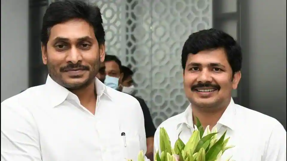 jagan-names-his-physio-as-ysrc-nominee-for-by-poll-to-tirupati-lok-sabha-seat