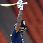 ‘it’s-not-easy-to-walk-in-at-three-in-your-first-game’:-virat-kohli-hails-suryakumar’s-‘stunning’-knock-in-4th-t20i