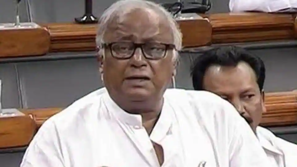 ‘eci-targeting-us’:-tmc-slams-order-to-remove-politicians-heading-civic-bodies