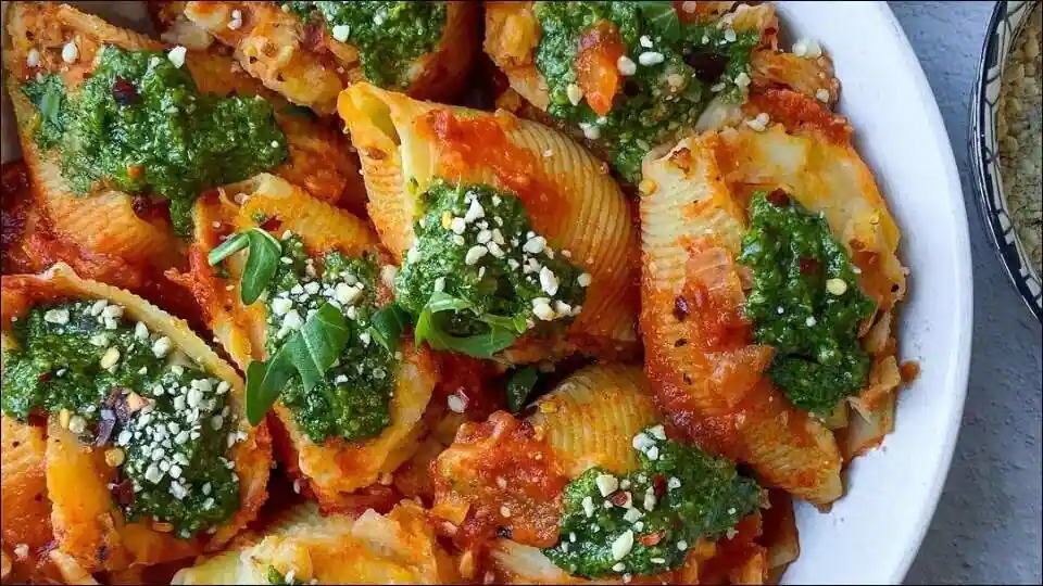 recipe:-these-irish/italian-vegan-stuffed-shells-will-leave-you-drooling