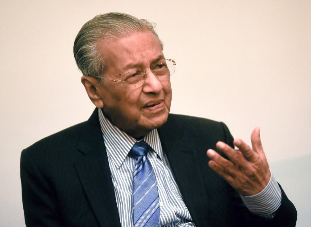 dr-mahathir:-muhyiddin-may-call-early-elections-so-he-won’t-have-to-contest-against-muda-and-pejuang