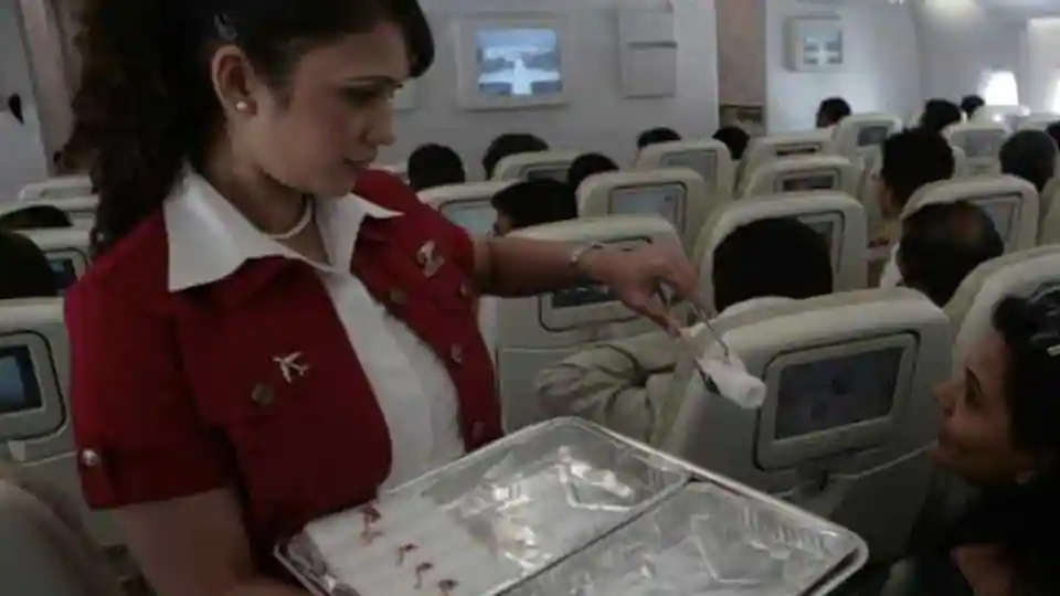 covid:-from-april-15,-meals-only-on-flights-with-journey-time-of-2-hours-or-more