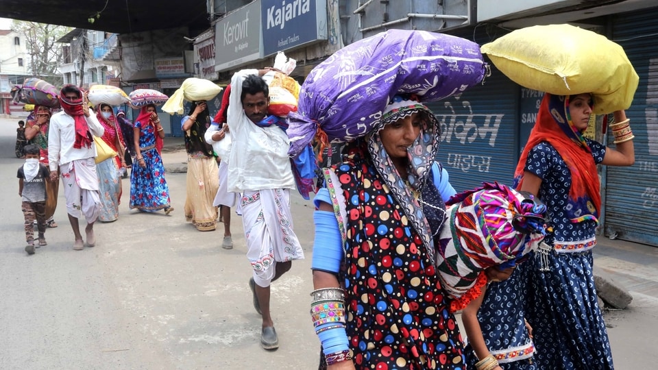 centre,-ncr-states-must-ensure-food,-transport-for-migrants:-sc