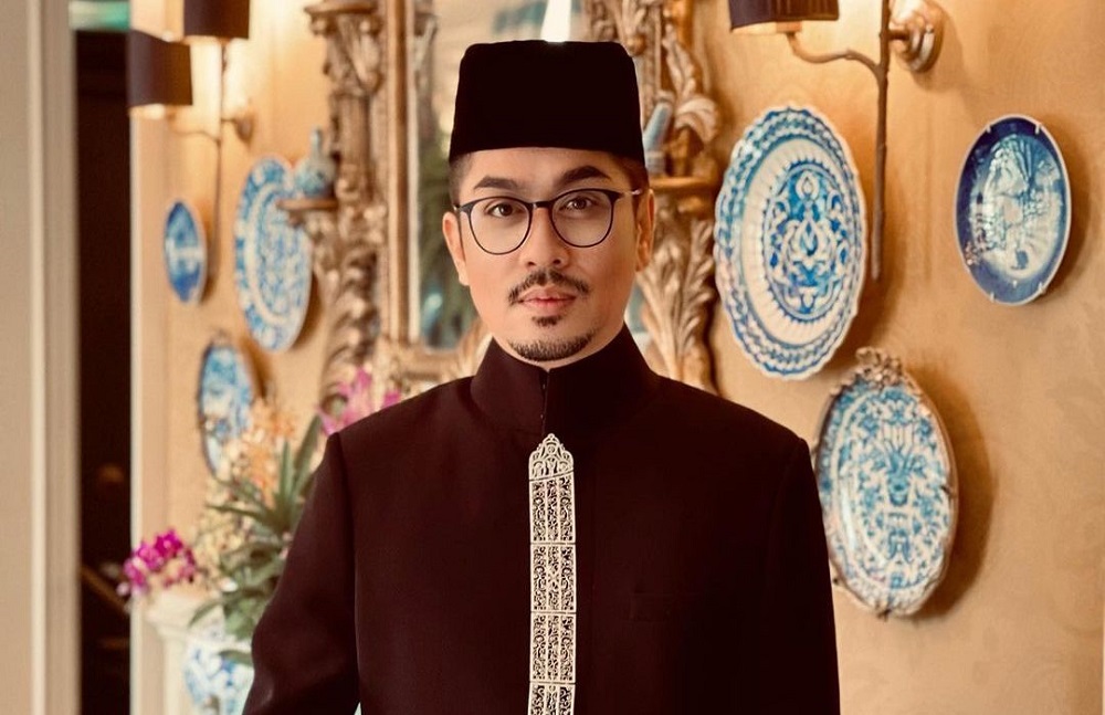 malaysian-designer-rizalman-shuts-down-businesses-for-two-weeks-to-protect-workers-from-covid-19