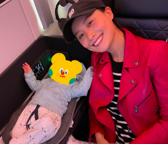 Netizens condemn Fala Chen for flying with her two-month-old daughter during the pandemic