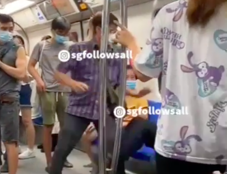 FIGHT! Man beats up old uncle on MRT over loud music from headphones