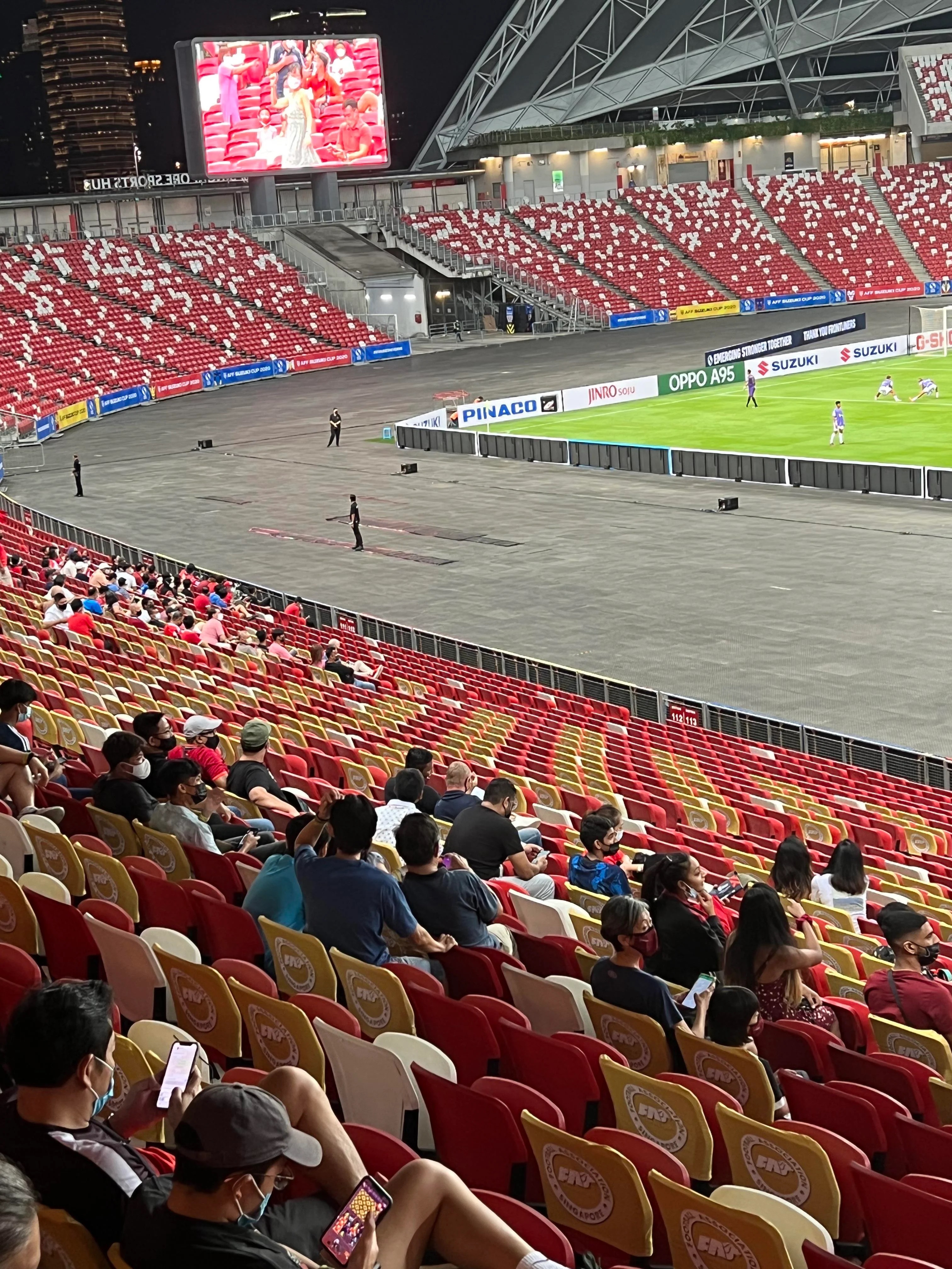 Netizens dissatisfied with FAS cause they had to sit on the floor and not on empty VIP seats, says "Football now is about making profits, not for the love of the sport anymore"