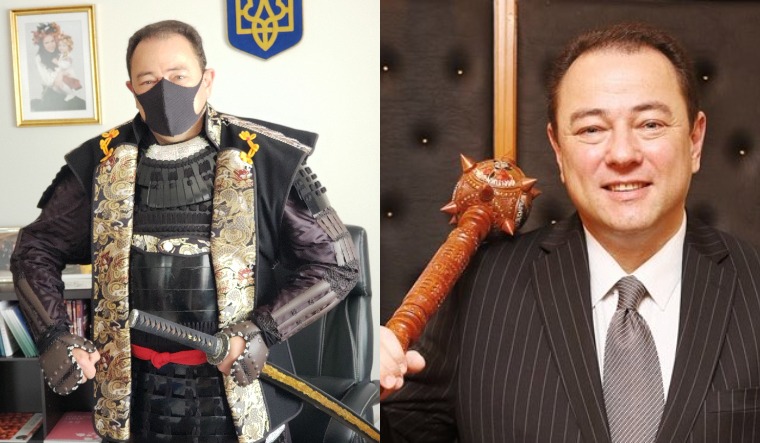 ukrainian-ambassador-to-japan-poses-as-samurai-to-deliver-serious-message-to-russia