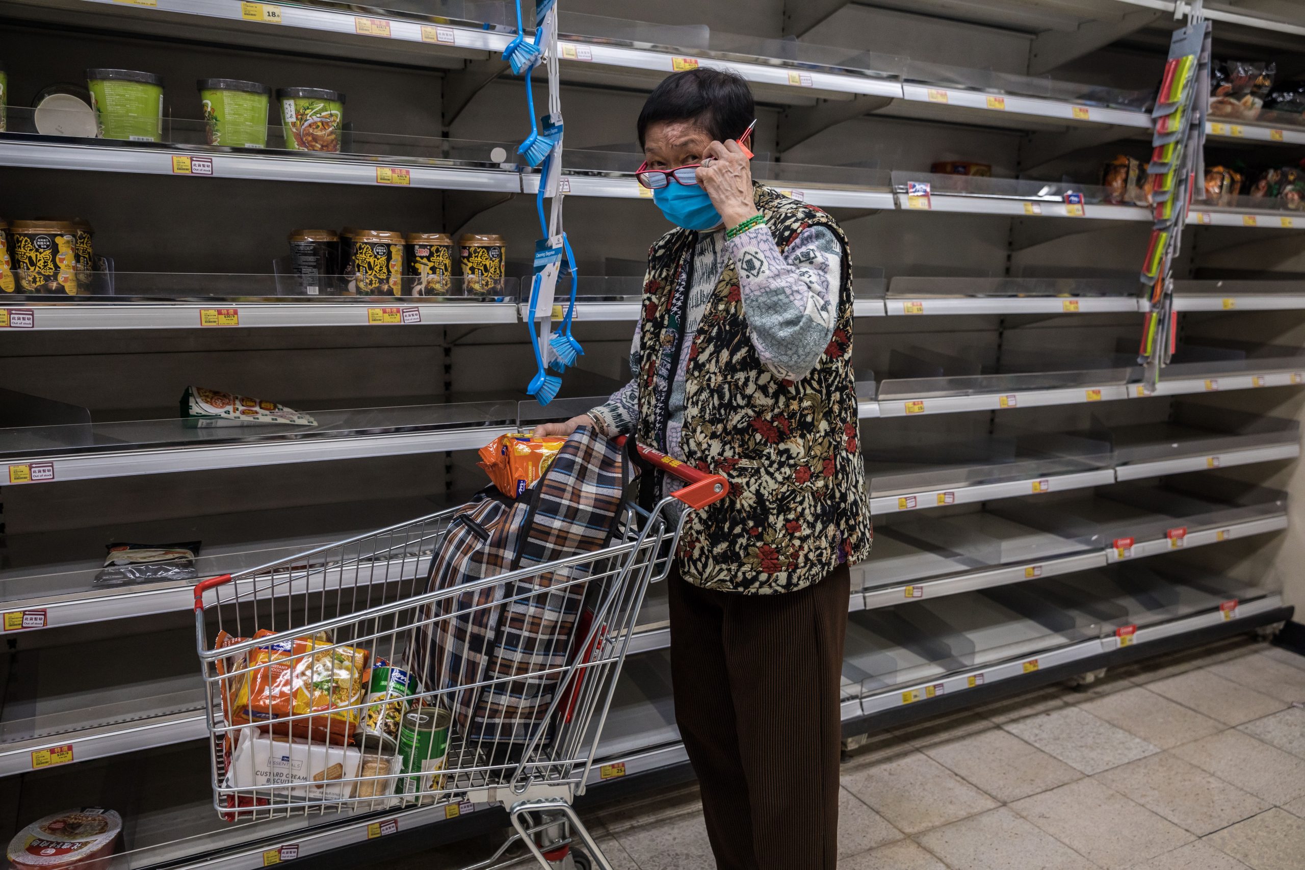 Hong Kong Lock Down: Panic Buying and Mixed Government Signals Fuel Concerns