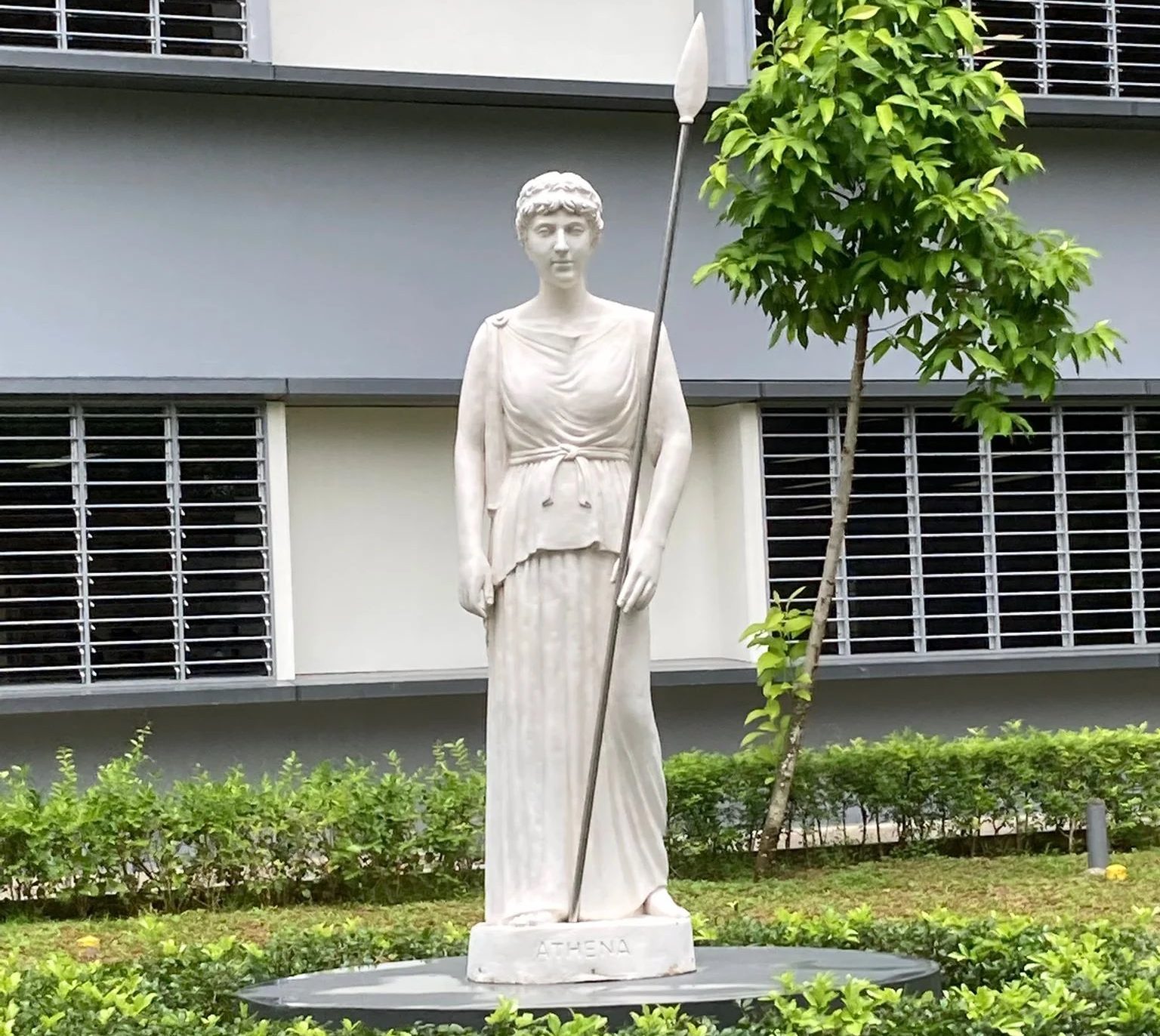 rgs-girls-who-‘prayed’-to-athena-statue-in-school-will-not-be-punished