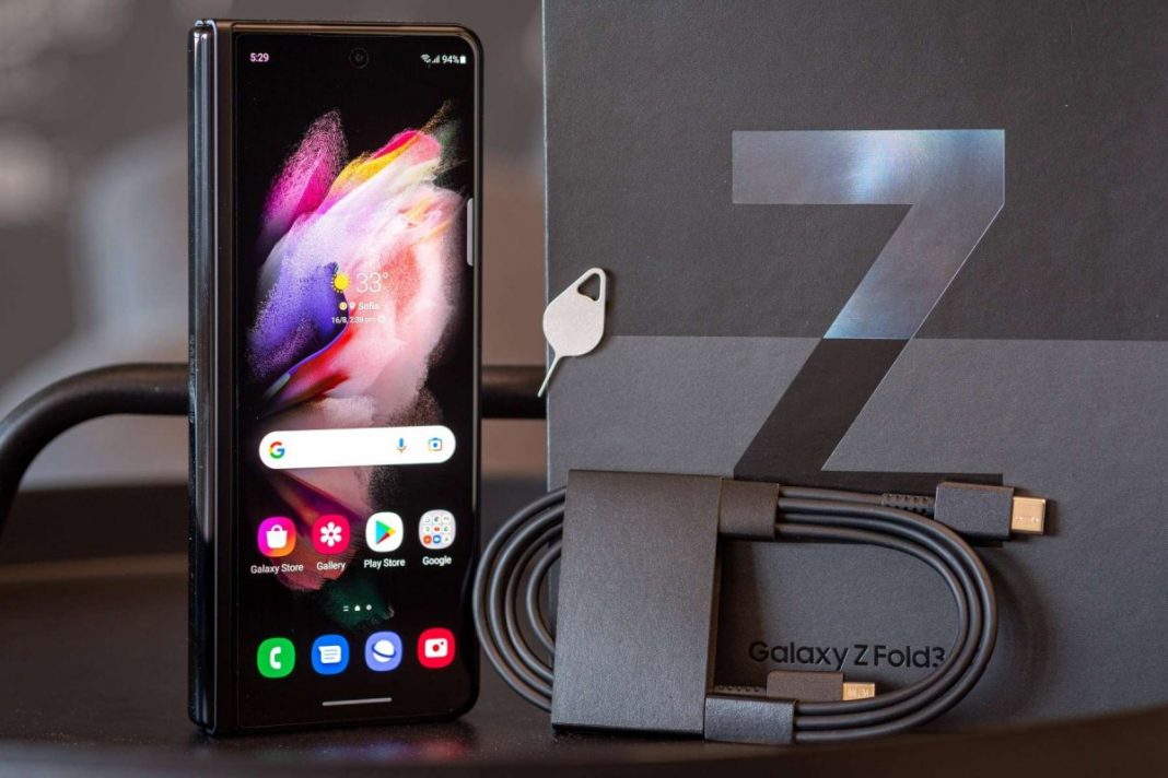 hilarious-responses-follow-samsung’s-removal-of-z-from-a-phone-model