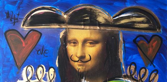 an-artist-claims-he-is-having-sexual-relationships-with-mona-lisa