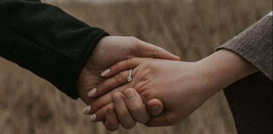 making-a-marriage-work-when-divorce-is-knocking-on-your-door