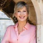 olivia-newton-john-dies-at-73-from-cancer,-tributes-pour-in