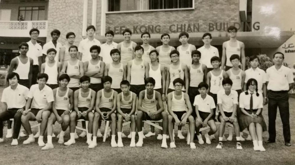 “Two Ministers in this pic — me and guess who?” — Ng Eng Hen posts throwback school photo; Singaporeans guess who is who