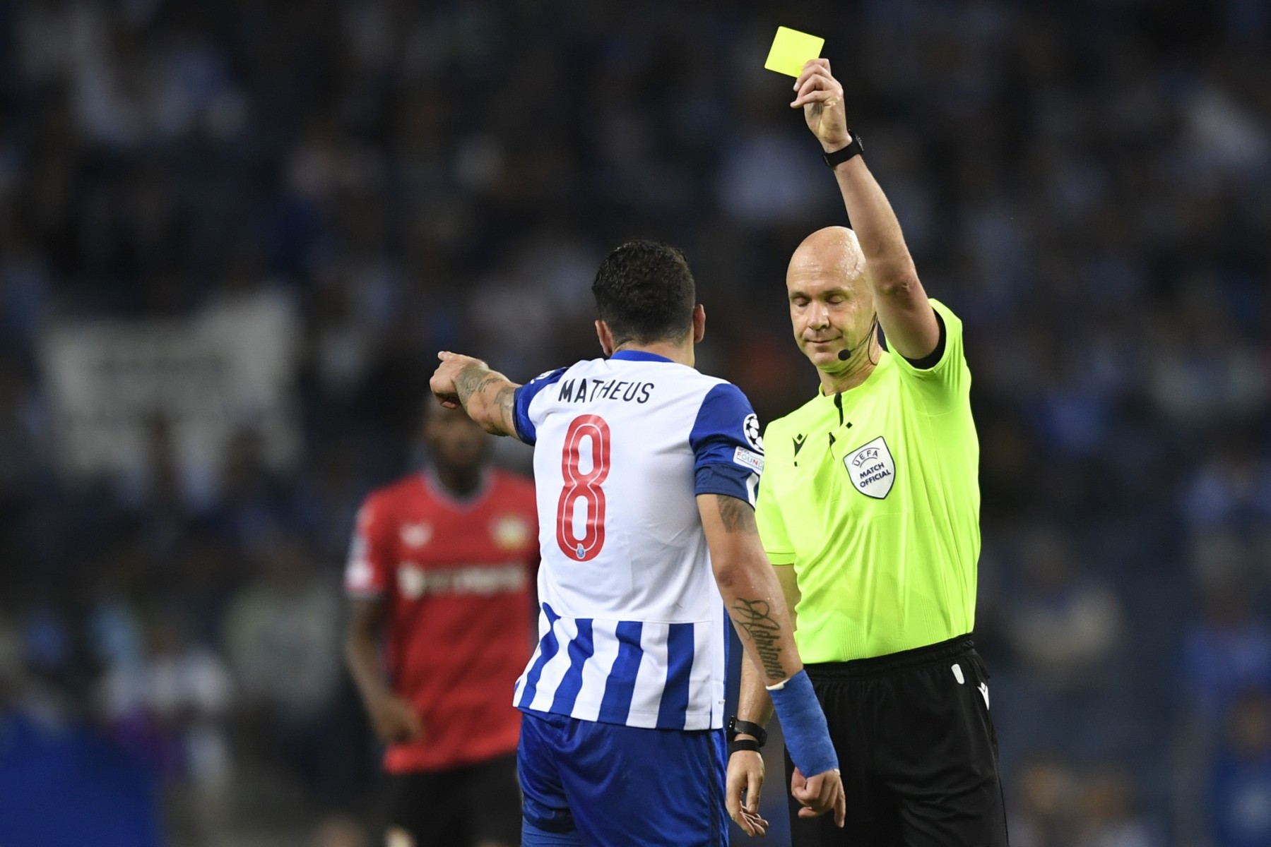 continuous-referee-confusions-make-fans-angry-in-the-premier-league