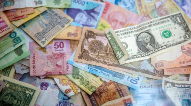 currency-crunch-—-how-to-make-use-of-weakening-currencies-to-further-your-travel-plans