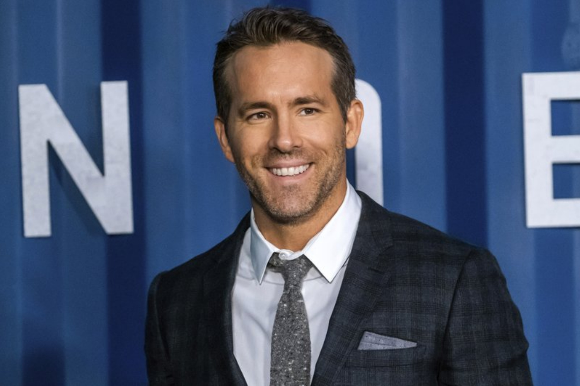 ryan-reynolds-to-receive-the-people’s-icon-award