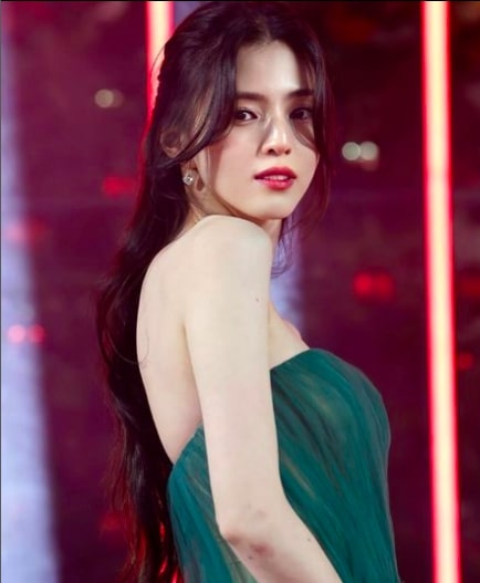 han-so-hee-stuns-with-see-through-attire