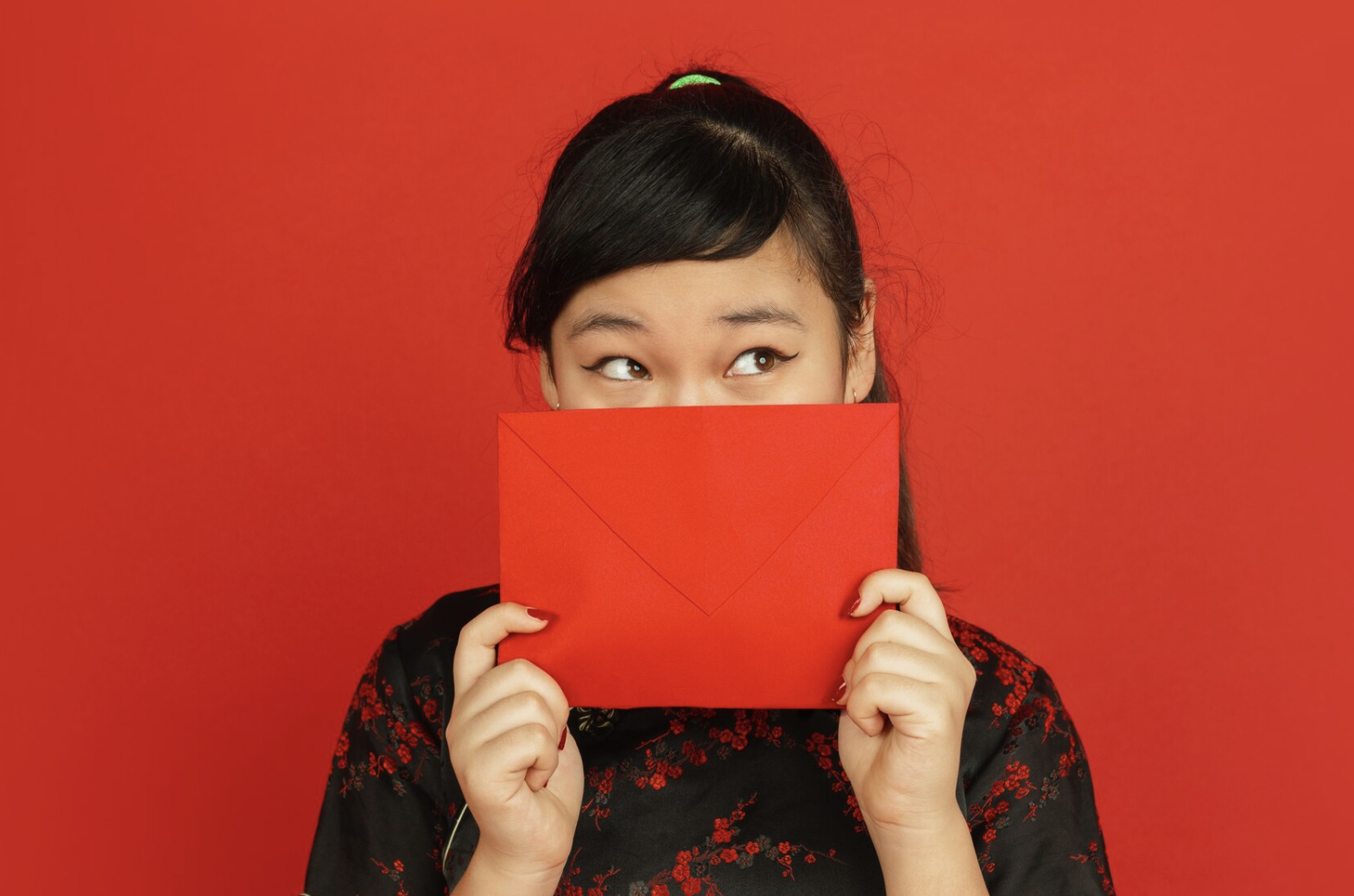 Married man without children wants to know if he should give 'ang baos' to other kids