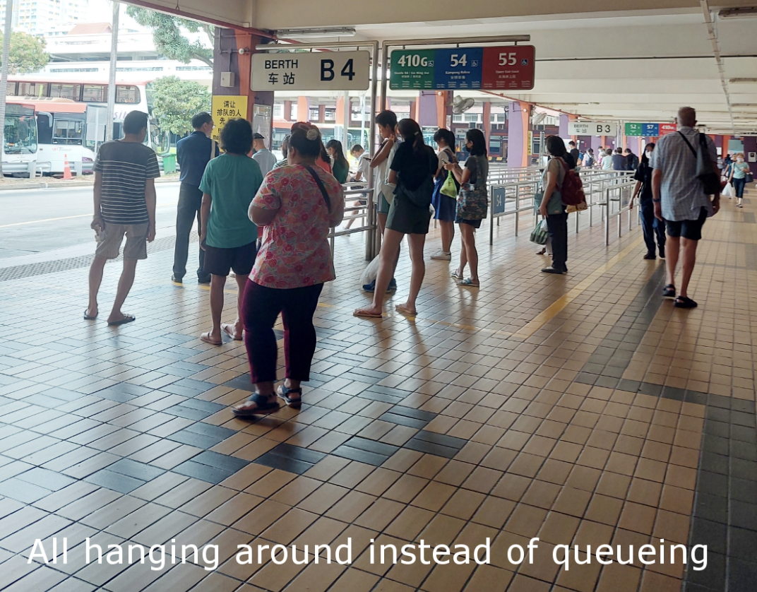 Bishan Bus Interchange: The Worst in Singapore as No One Forms Lines