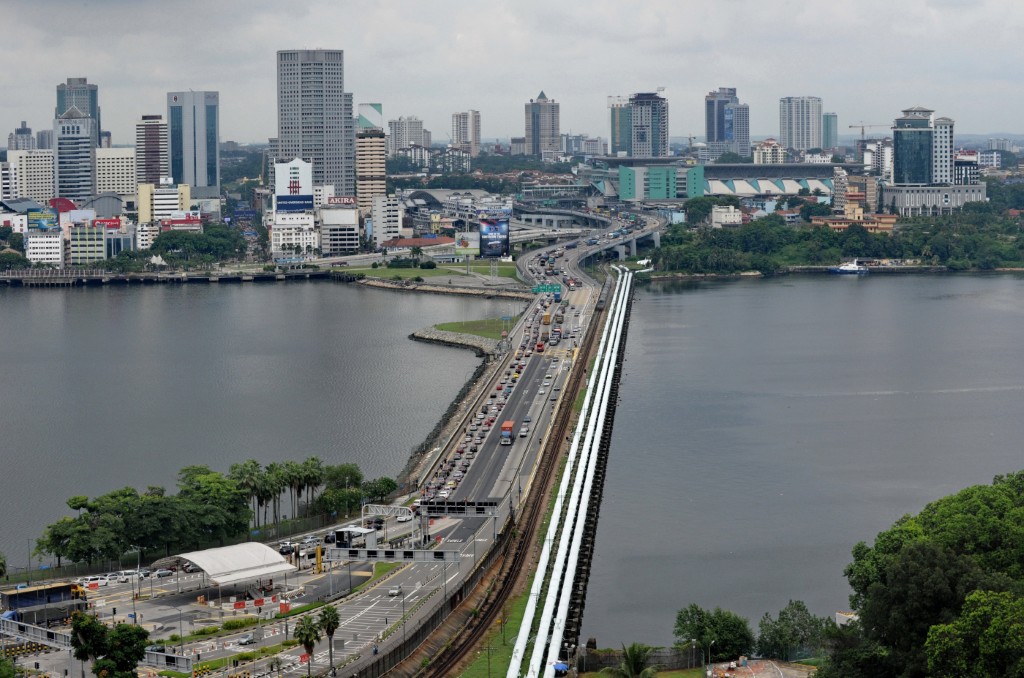 马来西亚将从 10 月 1 日起对新加坡驾驶者实施车辆入境许可证 (VEP)
