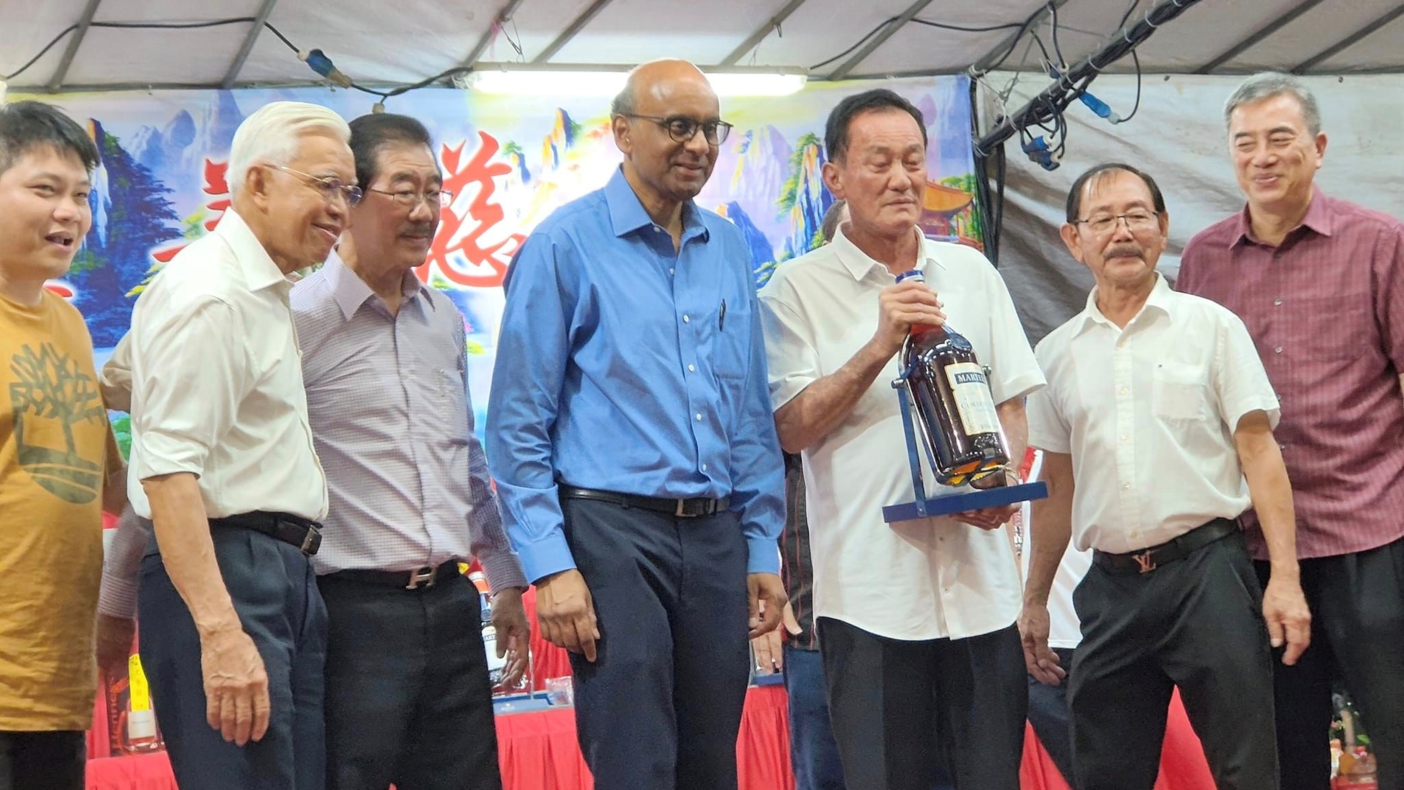 Tharman-signed Cognac Bottle Fetches $38,888 at Jurong GRC Charity Auction