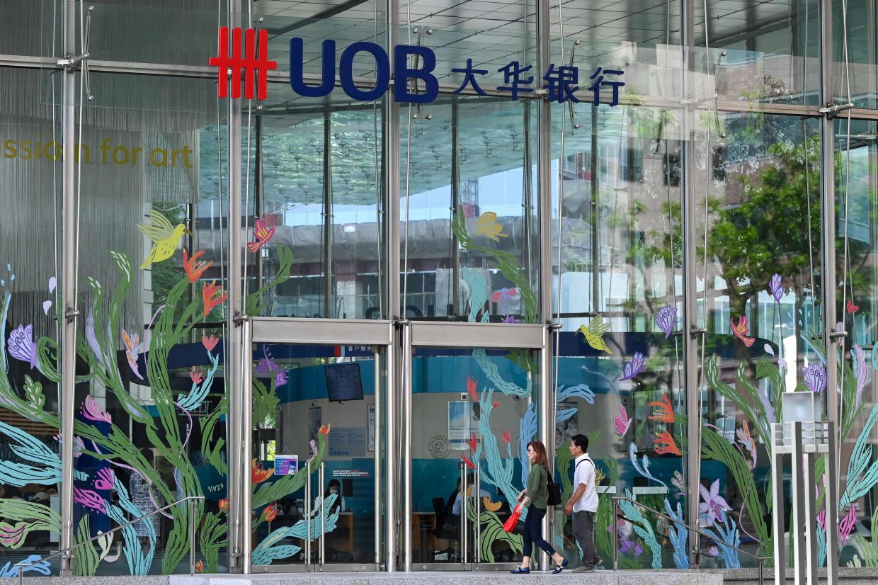 UOB staff prevents 80-year-old woman from being scammed $40K by her "grandson"