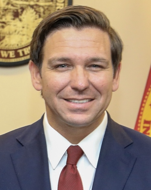 ron-desantis-fake-smile-and-high-heeled-boots-not-helping-his-campaign