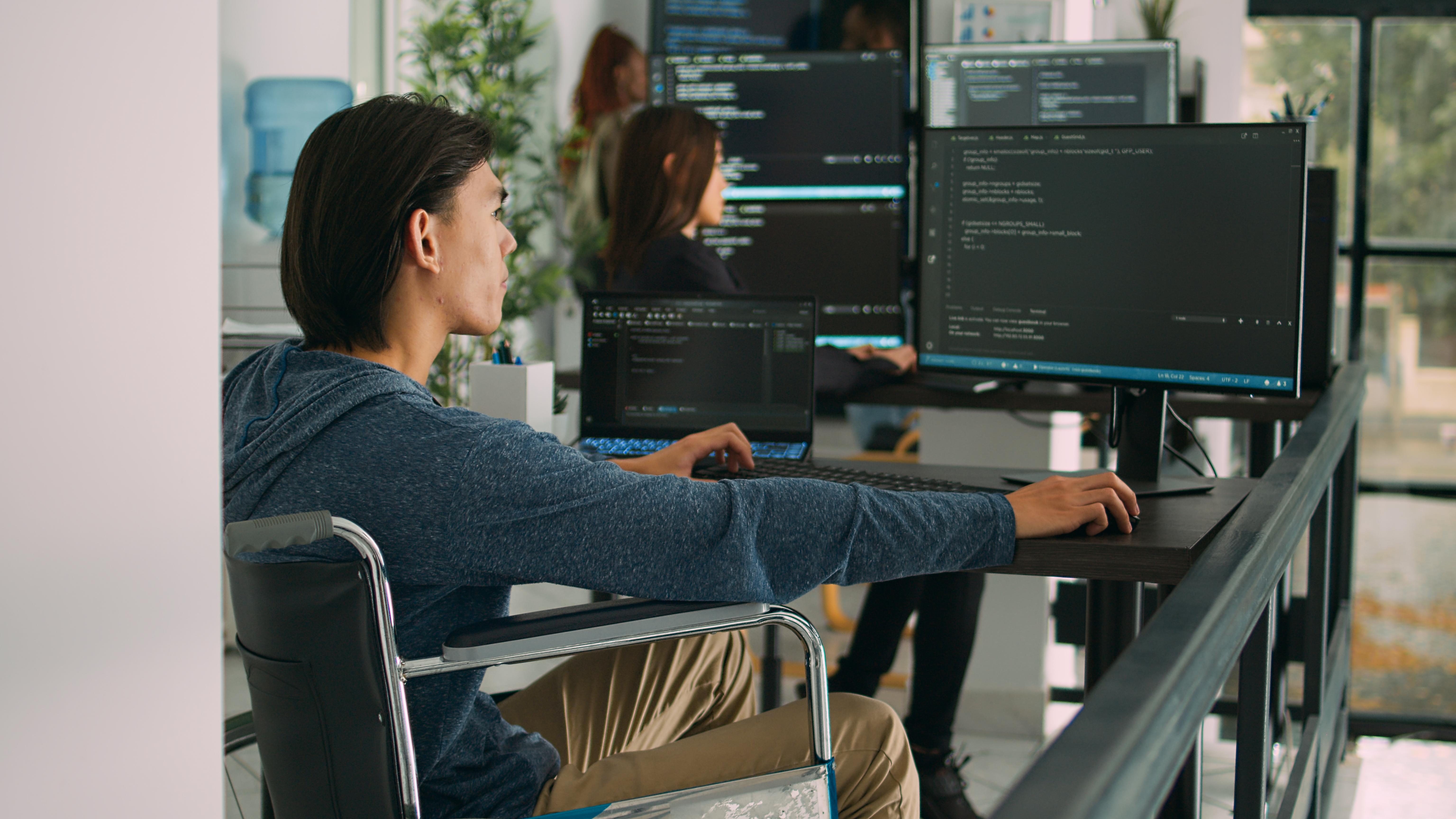 70% hiring managers face intense competition recruiting tech candidates