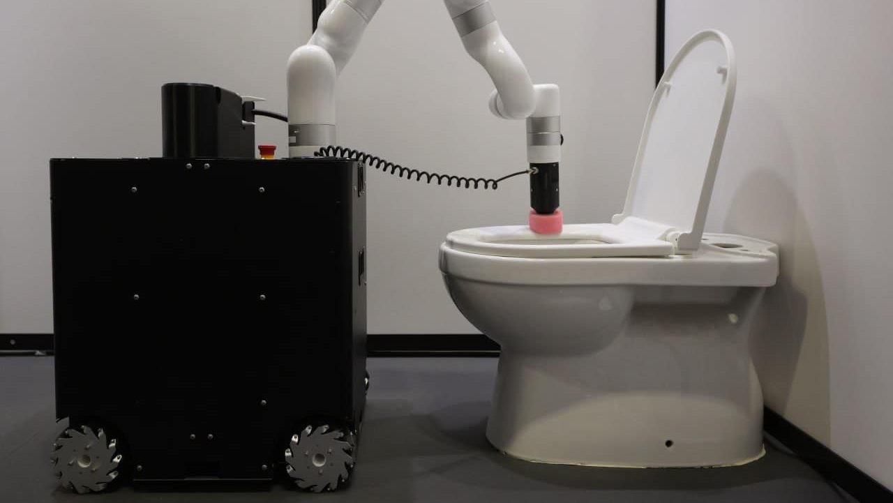 Abluo's autonomous cleaning bot