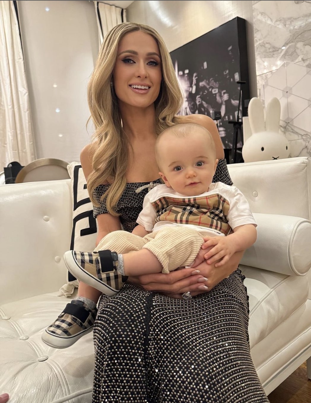paris-hilton-joked-about-not-changing-son’s-diaper-for-first-month-of-his-life