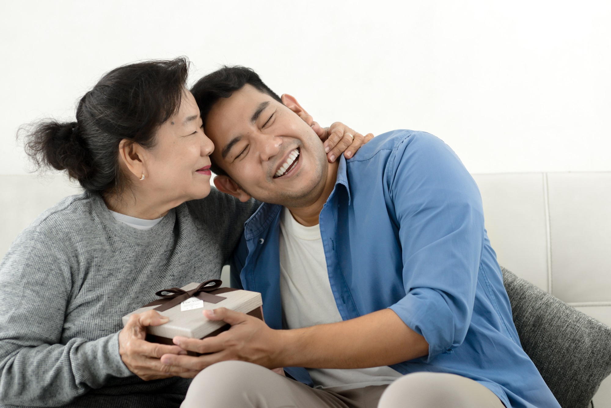 Singaporean asks if "living with parents until 35" has stunted the growth of our younger generation