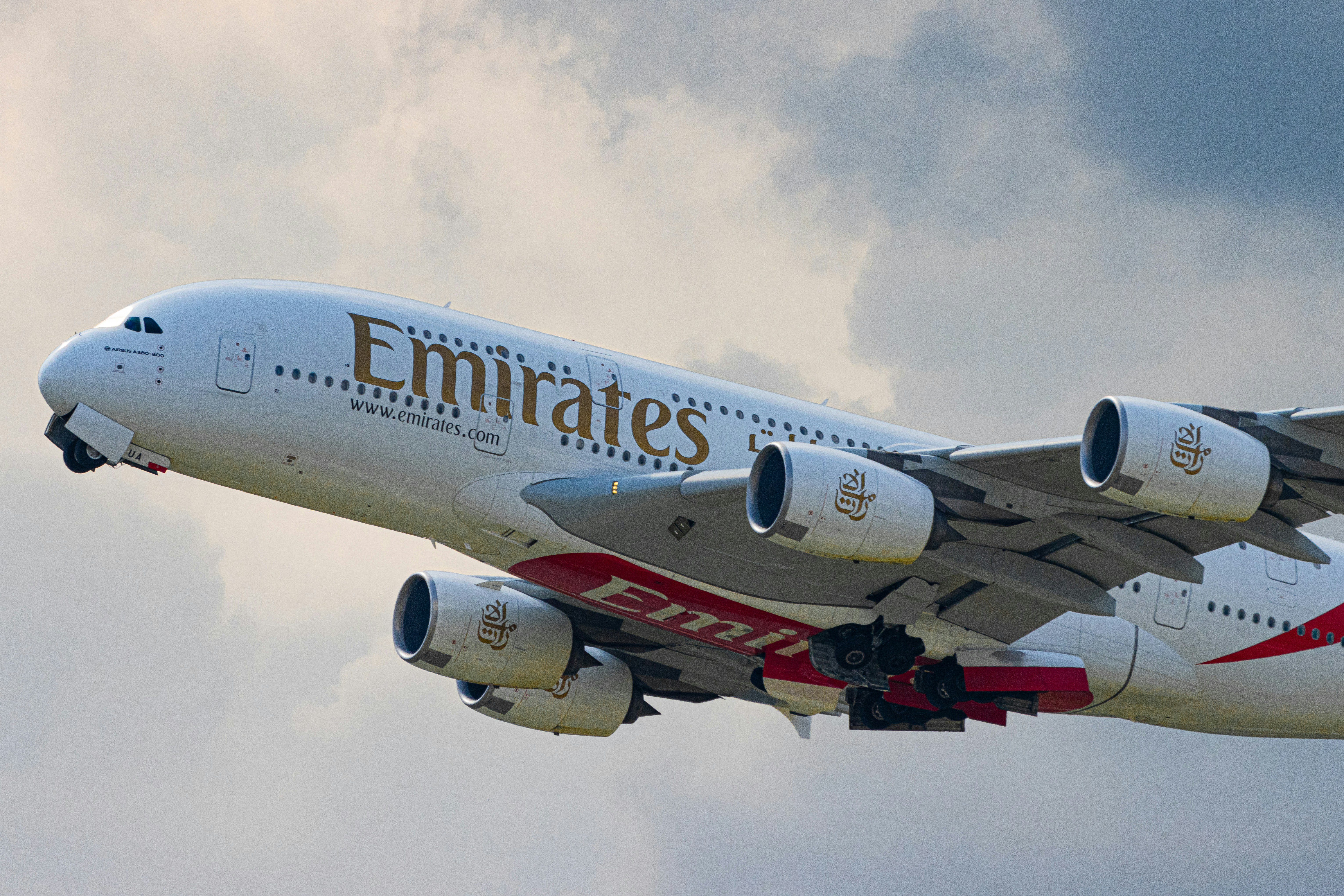 Emirates Airlines to launch its very first recruitment exercise in Singapore next week